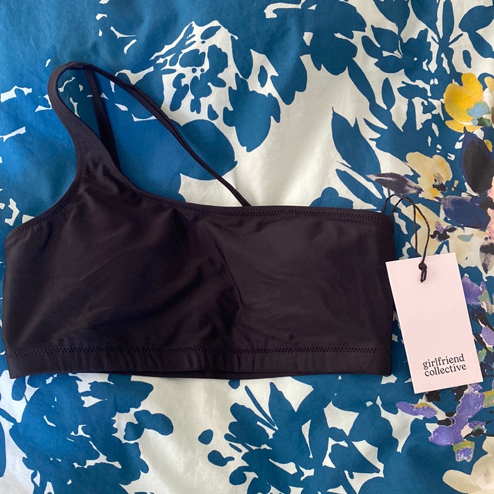 NWT Girlfriend Collective Uma One shoulder sports bra